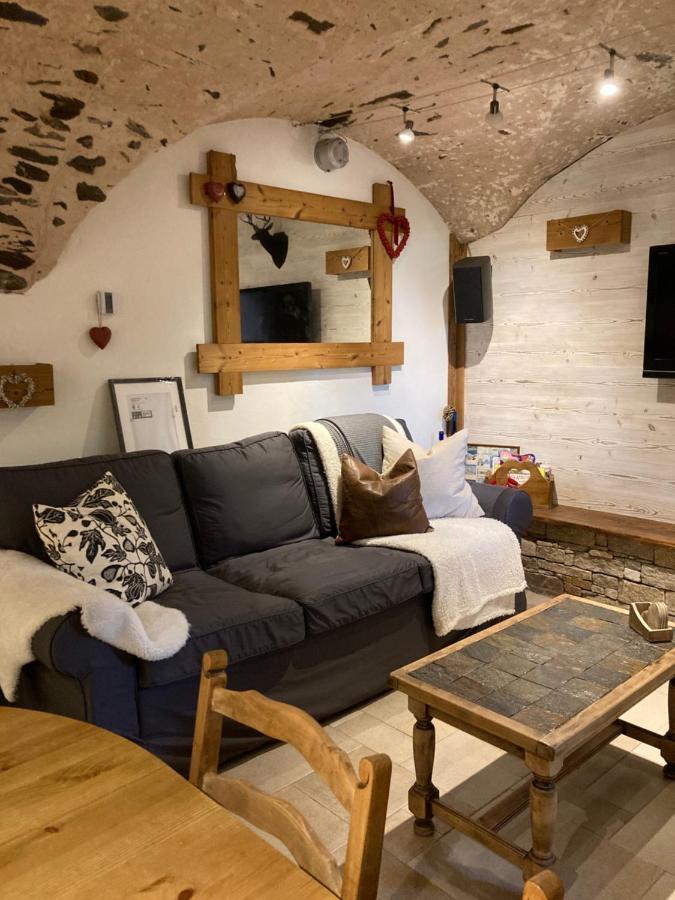 Two Bedroom Apartment La Voute, Chandon Near Meribel - Sleeps 4 Adults Or 2 Adults And 3 Children Les Allues Екстериор снимка